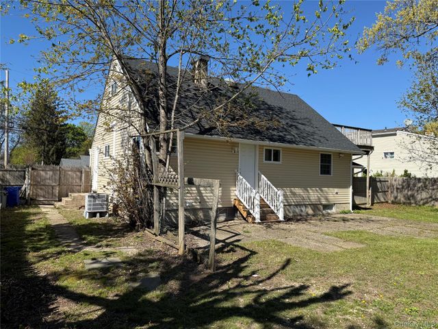 60 Meadowbrook Drive, Brentwood, NY 11717