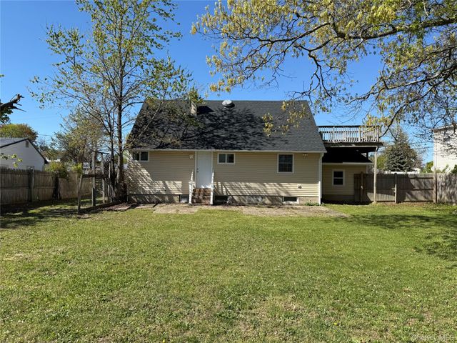 60 Meadowbrook Drive, Brentwood, NY 11717