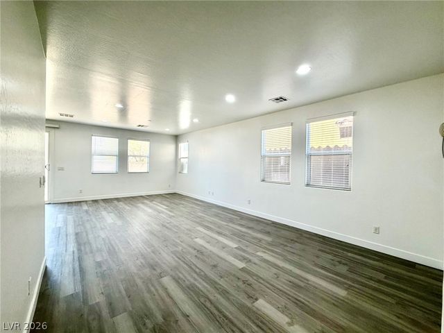 6979 Painted Vista Court, Las Vegas, NV 89142