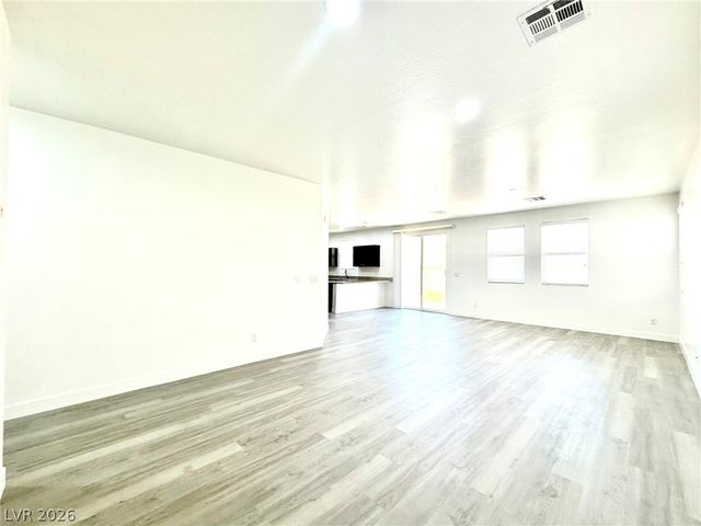 6979 Painted Vista Court, Las Vegas, NV 89142