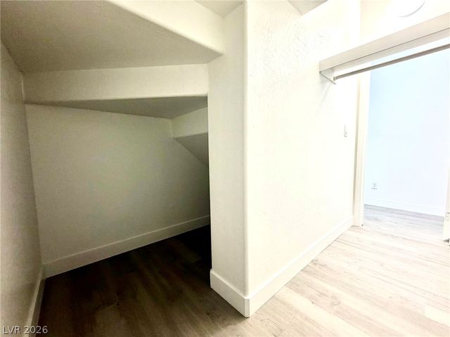 6979 Painted Vista Court, Las Vegas, NV 89142