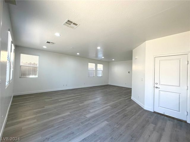 6979 Painted Vista Court, Las Vegas, NV 89142