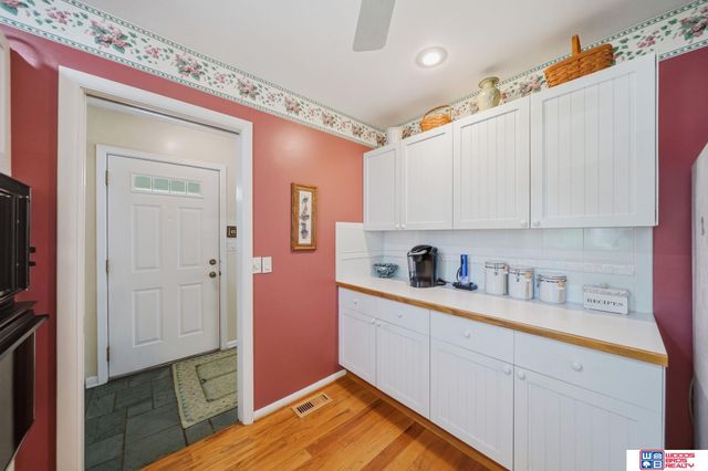 1920 E Bermuda Drive, Lincoln, NE 68506
