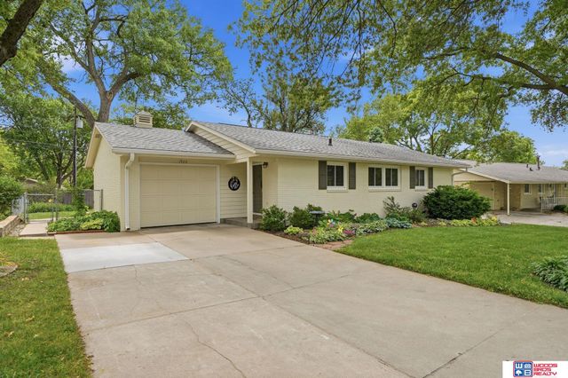 1920 E Bermuda Drive, Lincoln, NE 68506