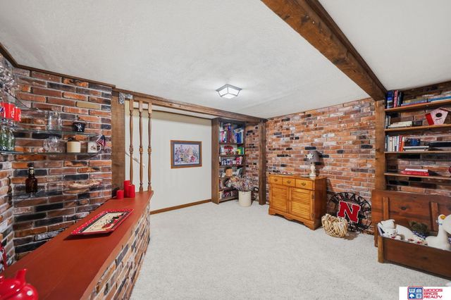 1920 E Bermuda Drive, Lincoln, NE 68506