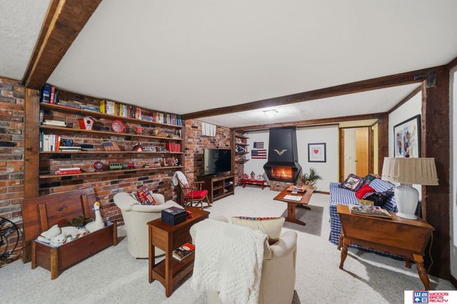 1920 E Bermuda Drive, Lincoln, NE 68506