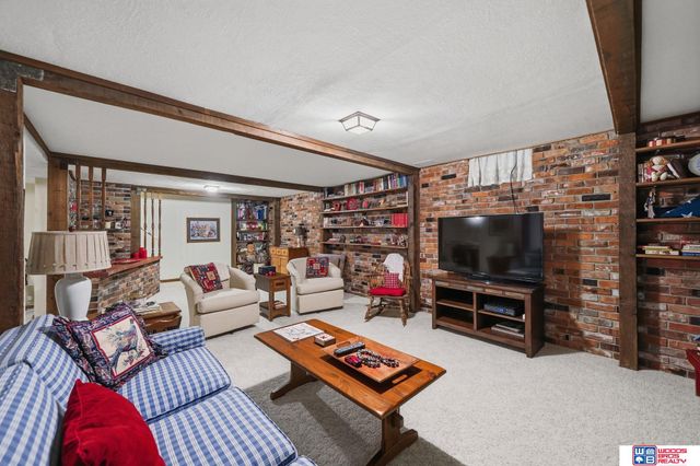 1920 E Bermuda Drive, Lincoln, NE 68506