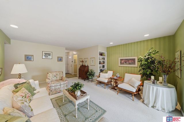 1920 E Bermuda Drive, Lincoln, NE 68506