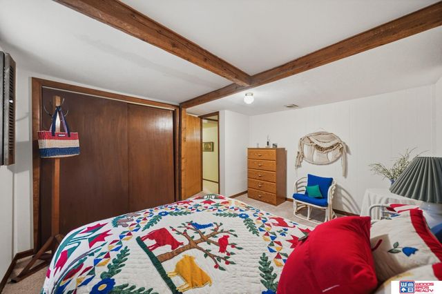1920 E Bermuda Drive, Lincoln, NE 68506