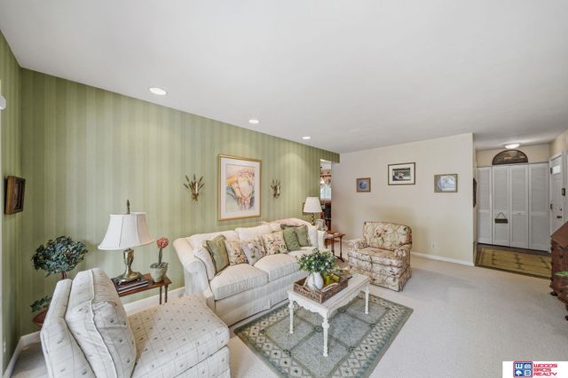1920 E Bermuda Drive, Lincoln, NE 68506