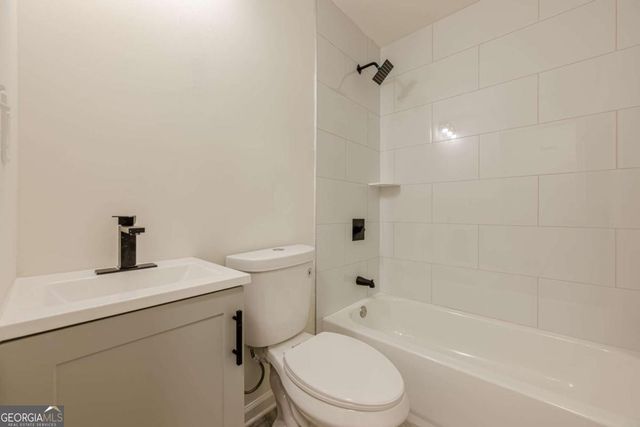 997 Carlisle Road, Stone Mountain, GA 30083