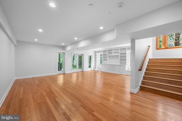 4520 DORSET AVE, Chevy Chase, MD 20815