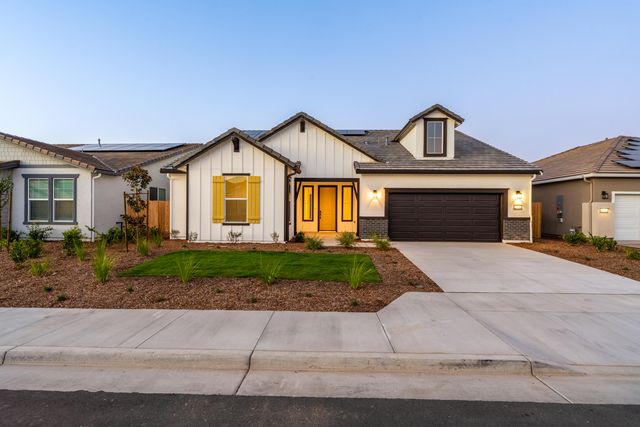 2936 Crystal Downs Avenue, Tulare, CA 93274