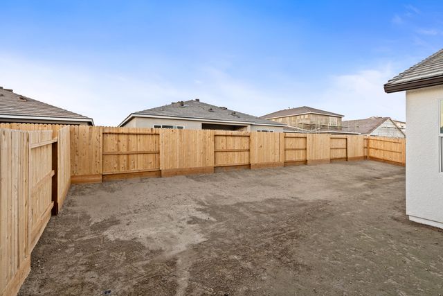 2936 Crystal Downs Avenue, Tulare, CA 93274