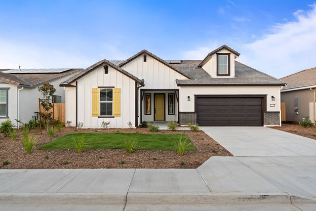 2936 Crystal Downs Avenue, Tulare, CA 93274