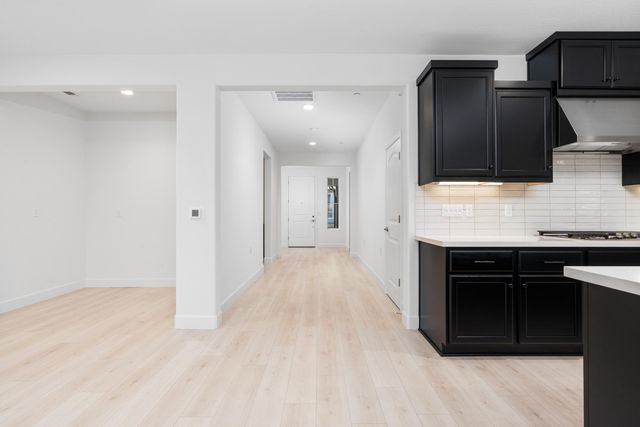 2936 Crystal Downs Avenue, Tulare, CA 93274