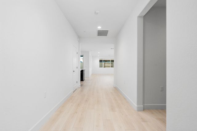 2936 Crystal Downs Avenue, Tulare, CA 93274