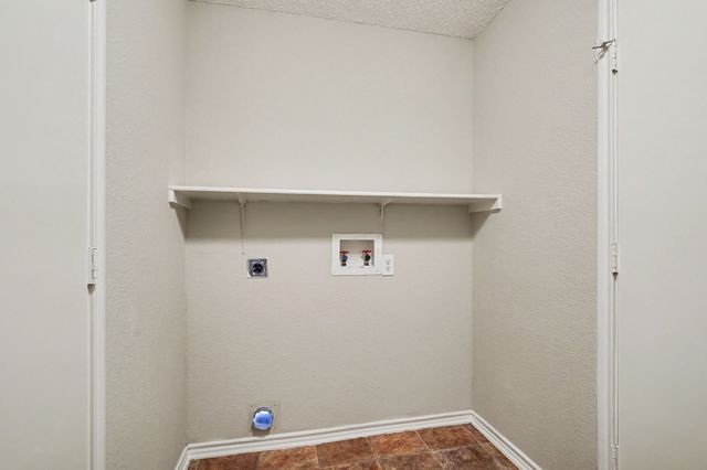 5233 Blue Circle, Haltom City, TX 76137