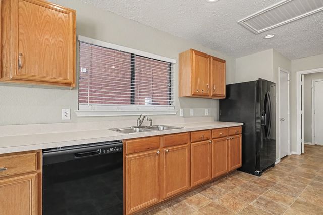 5233 Blue Circle, Haltom City, TX 76137