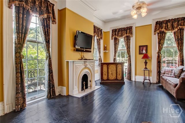 132 E Oglethorpe Avenue, Savannah, GA 31401