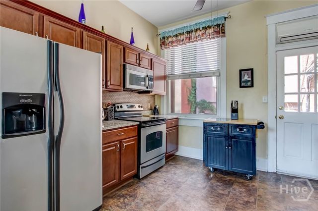 132 E Oglethorpe Avenue, Savannah, GA 31401