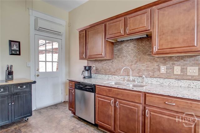 132 E Oglethorpe Avenue, Savannah, GA 31401