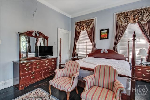 132 E Oglethorpe Avenue, Savannah, GA 31401