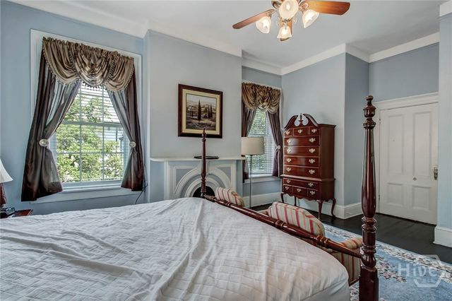 132 E Oglethorpe Avenue, Savannah, GA 31401