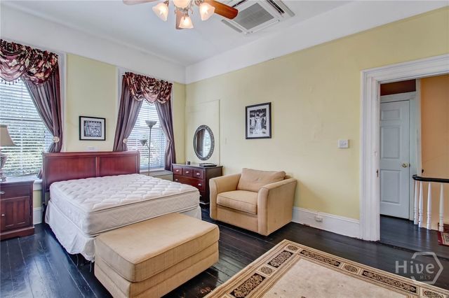 132 E Oglethorpe Avenue, Savannah, GA 31401