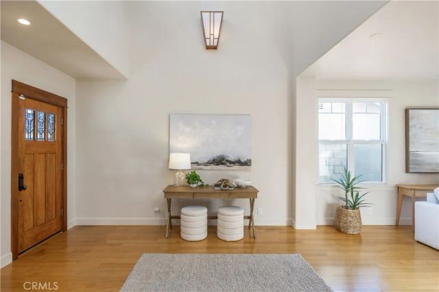1005 Marvista Avenue, Seal Beach, CA 90740