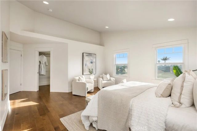 1005 Marvista Avenue, Seal Beach, CA 90740