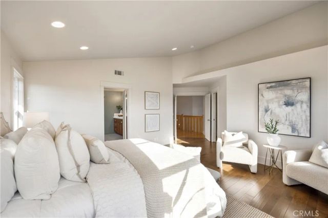 1005 Marvista Avenue, Seal Beach, CA 90740