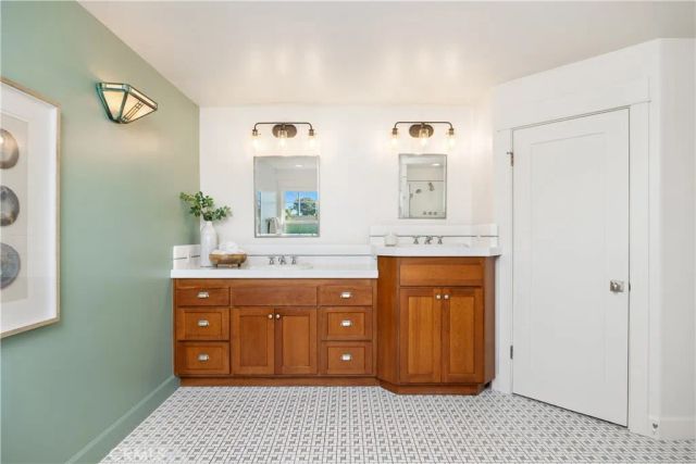 1005 Marvista Avenue, Seal Beach, CA 90740