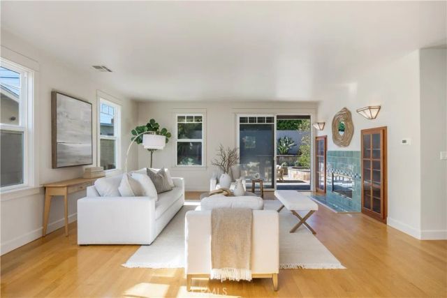 1005 Marvista Avenue, Seal Beach, CA 90740