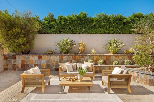 1005 Marvista Avenue, Seal Beach, CA 90740