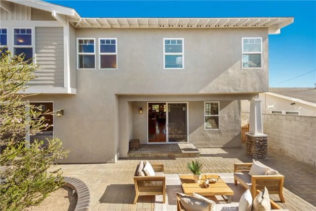 1005 Marvista Avenue, Seal Beach, CA 90740