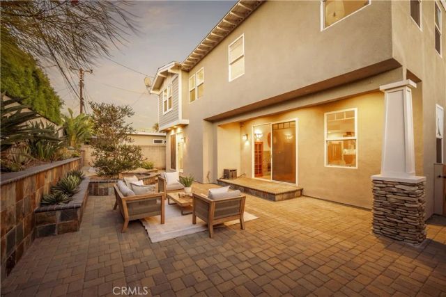 1005 Marvista Avenue, Seal Beach, CA 90740