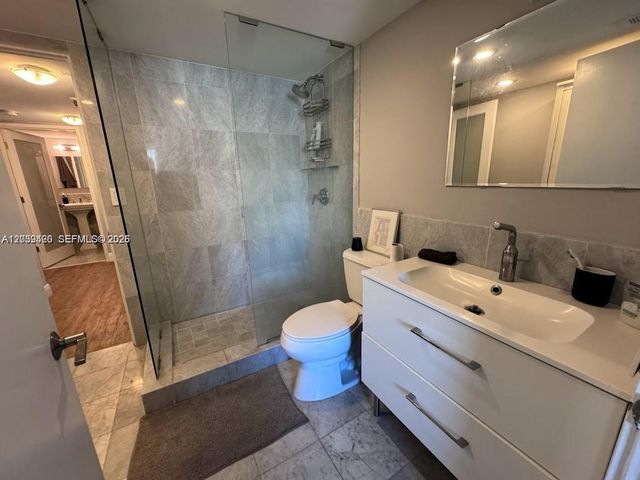 800 N Miami Ave E-1008, Miami, FL 33136