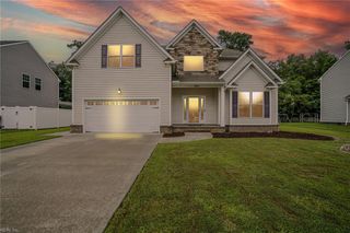 824 Evelyn WAY, Chesapeake, VA 23322