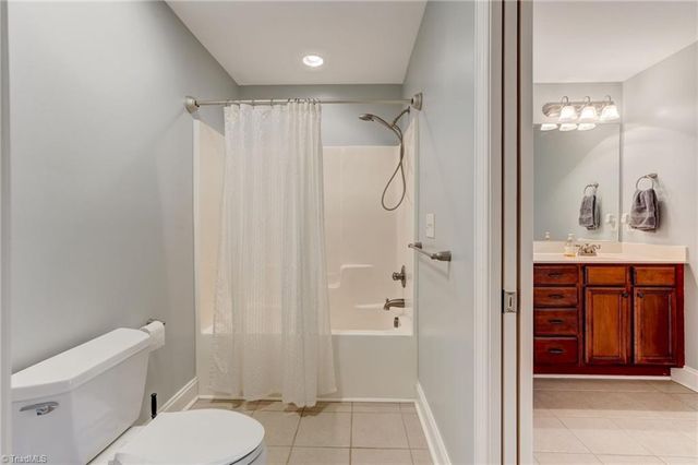 1330 Meadowlands Drive, Winston-salem, NC 27107