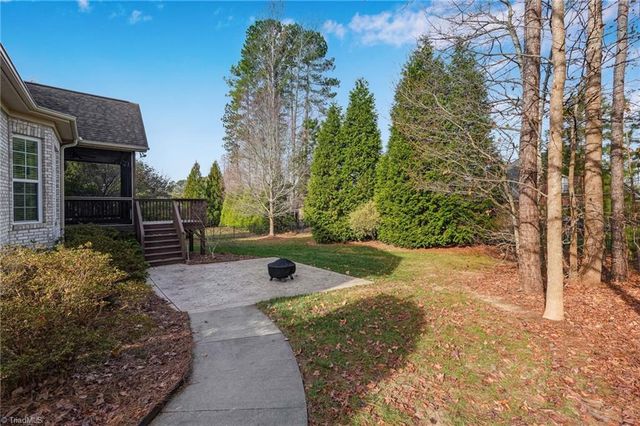 1330 Meadowlands Drive, Winston-salem, NC 27107