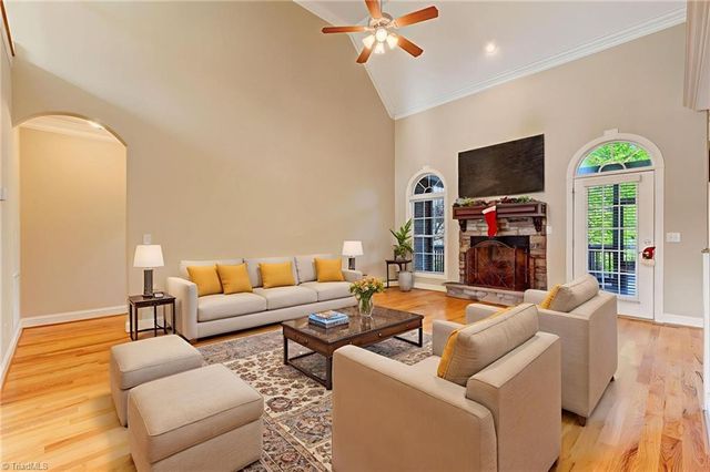 1330 Meadowlands Drive, Winston-salem, NC 27107