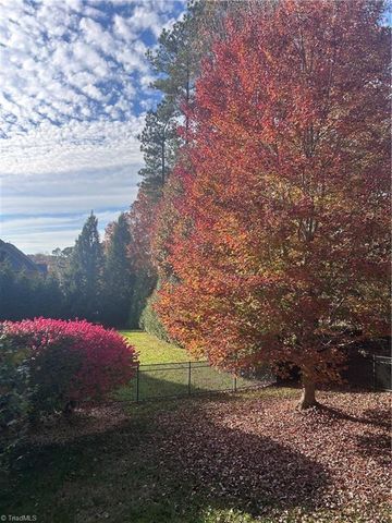 1330 Meadowlands Drive, Winston-salem, NC 27107