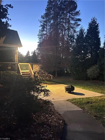 1330 Meadowlands Drive, Winston-salem, NC 27107