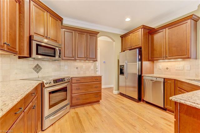 1330 Meadowlands Drive, Winston-salem, NC 27107