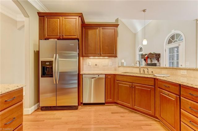 1330 Meadowlands Drive, Winston-salem, NC 27107