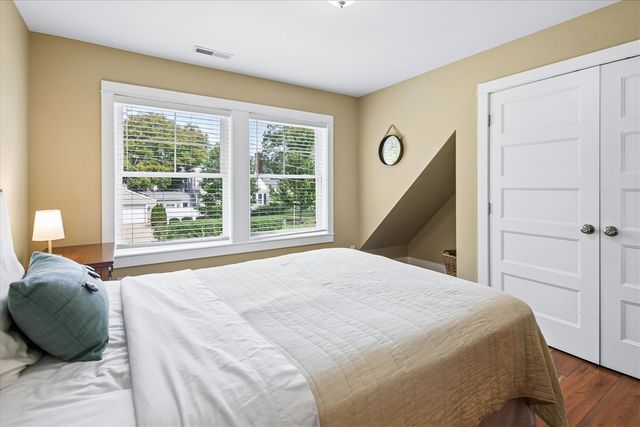 758 Michigan Avenue, South Haven, MI 49090