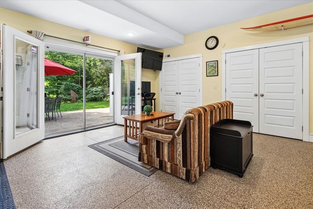 758 Michigan Avenue, South Haven, MI 49090