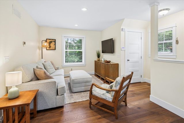 758 Michigan Avenue, South Haven, MI 49090