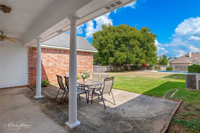 205 Tealwood Drive, Bossier City, LA 71111
